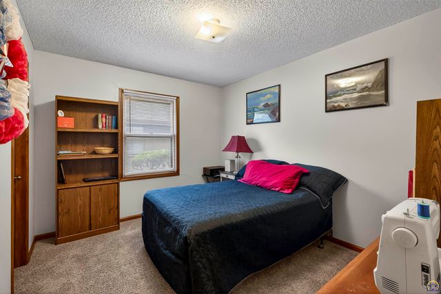 741 SW Mifflin RD, Topeka, KS 66606