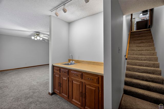 741 SW Mifflin RD, Topeka, KS 66606