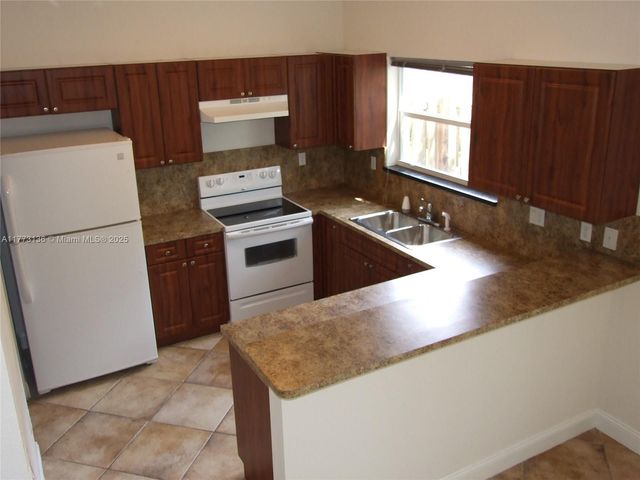 14082 SW 50th Ct, Miramar, FL 33027