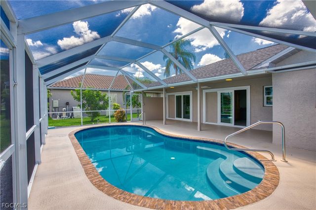 911 SW 3rd AVE, Cape Coral, FL 33991