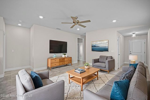 1117 Canfield Circle SE, Palm Bay, FL 32909