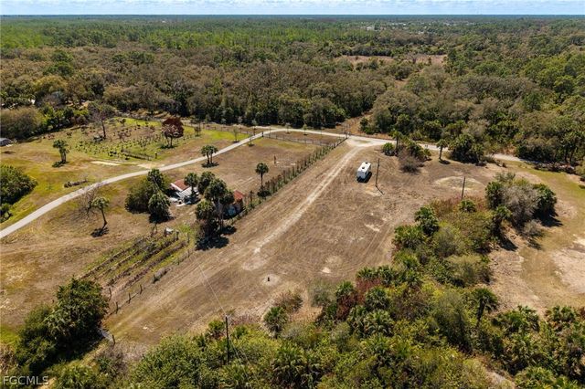 18890 Fox Run RD, Alva, FL 33920