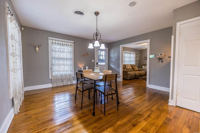 102 Shepherd Ave, Camden, AR 71701