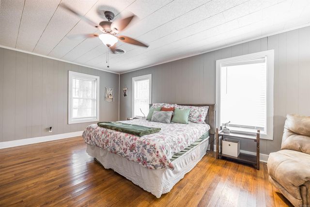 102 Shepherd Ave, Camden, AR 71701