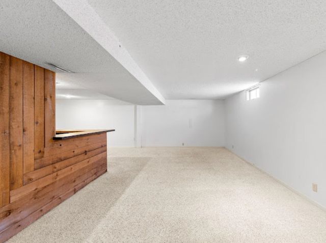 730 Moundview Ave., Salina, KS 67401