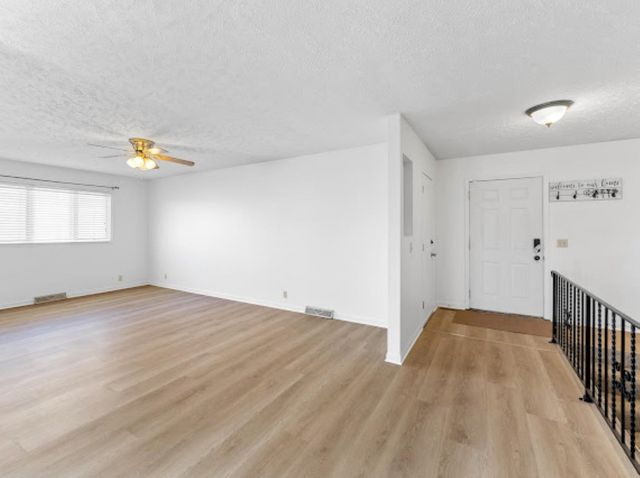 730 Moundview Ave., Salina, KS 67401