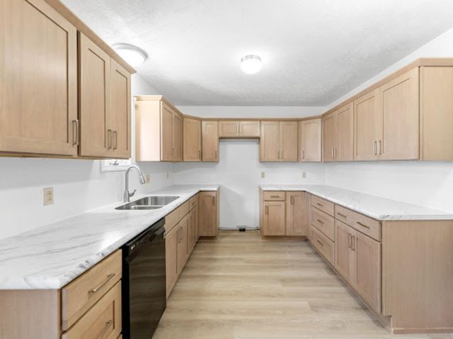 730 Moundview Ave., Salina, KS 67401