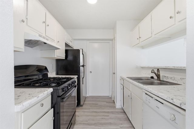 1605 Future DR B, Austin, TX 78754