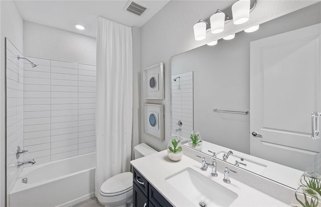 4267 Santa Maria Circle Hallmark 156, Vero Beach, FL 32967