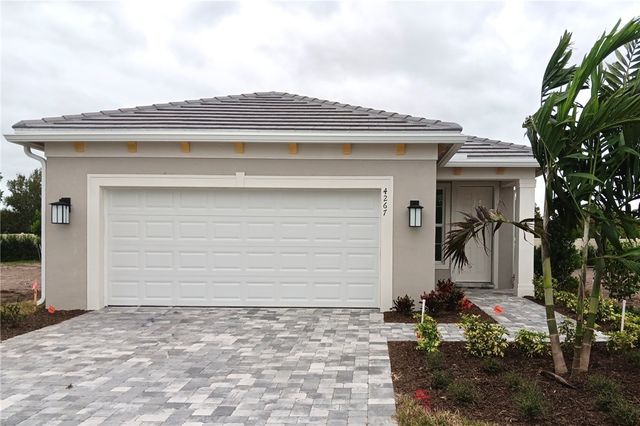 4267 Santa Maria Circle Hallmark 156, Vero Beach, FL 32967