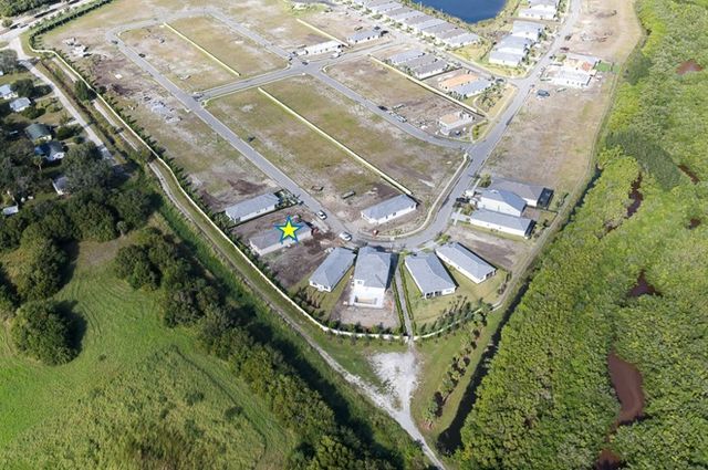 4267 Santa Maria Circle Hallmark 156, Vero Beach, FL 32967