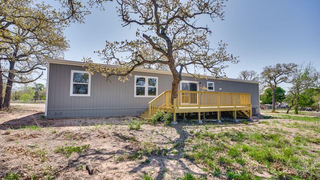 195 Tuck ST B, Cedar Creek, TX 78612