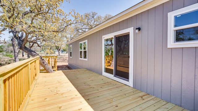 195 Tuck ST B, Cedar Creek, TX 78612