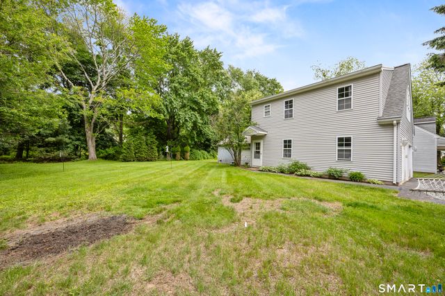 26 Laura Avenue, Prospect, CT 06712