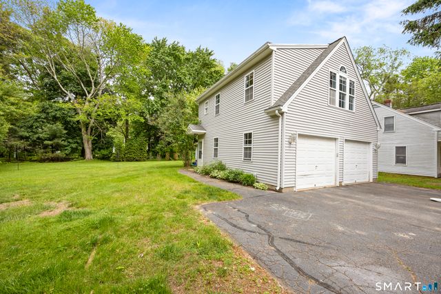 26 Laura Avenue, Prospect, CT 06712