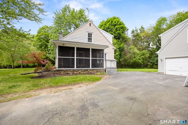 26 Laura Avenue, Prospect, CT 06712