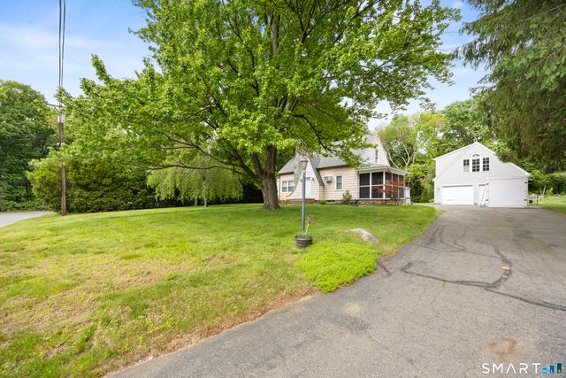 26 Laura Avenue, Prospect, CT 06712