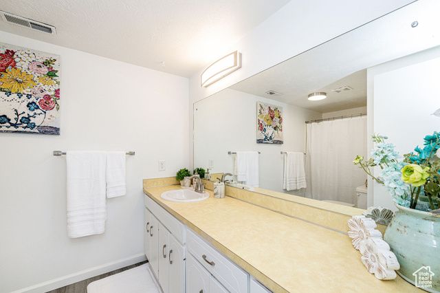 38 N WHITE BARN DR, Pleasant View, UT 84414