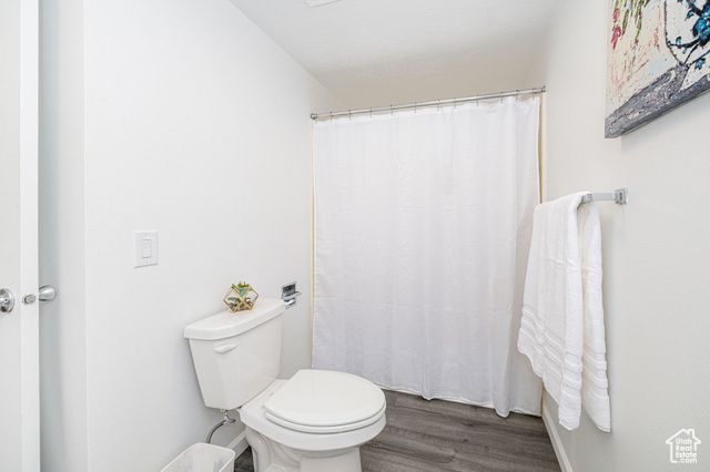 38 N WHITE BARN DR, Pleasant View, UT 84414