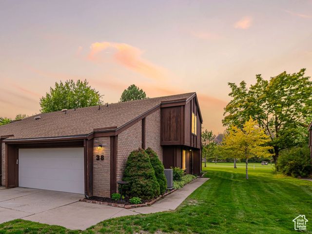 38 N WHITE BARN DR, Pleasant View, UT 84414