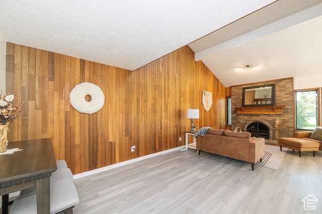 38 N WHITE BARN DR, Pleasant View, UT 84414