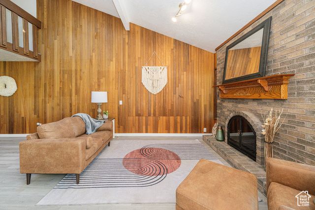 38 N WHITE BARN DR, Pleasant View, UT 84414