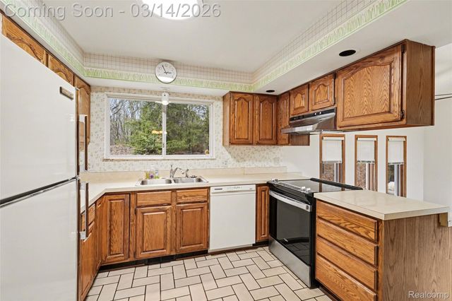 1380 Kent Road, Brandon Charter Township, MI 48462