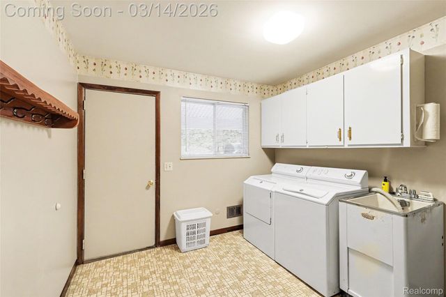 1380 Kent Road, Brandon Charter Township, MI 48462