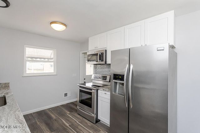 5542 Ashdale Court, Toledo, OH 43612