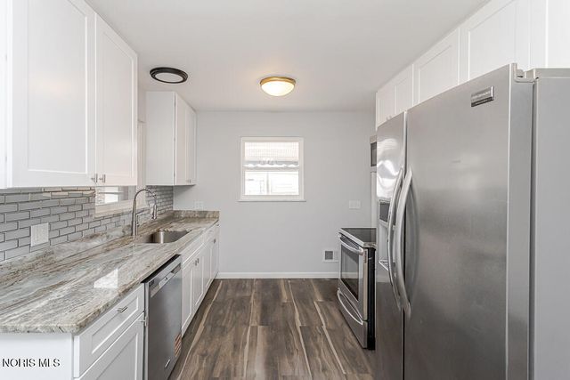 5542 Ashdale Court, Toledo, OH 43612