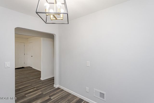 5542 Ashdale Court, Toledo, OH 43612