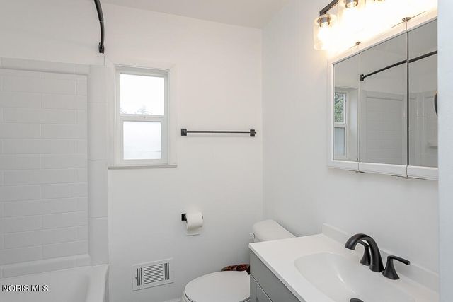 5542 Ashdale Court, Toledo, OH 43612