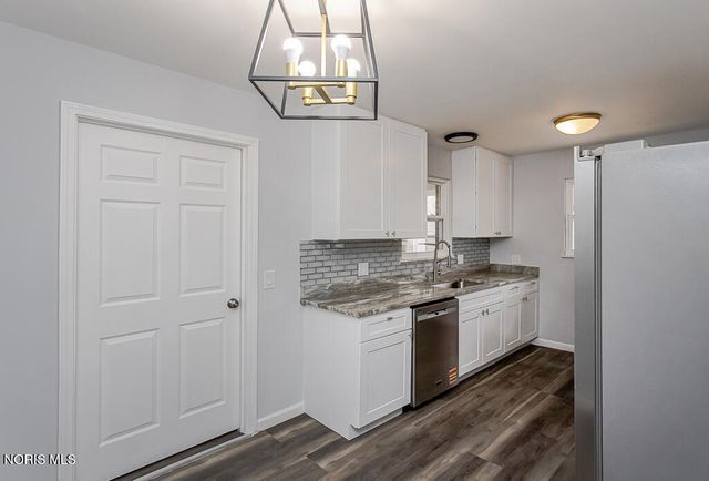 5542 Ashdale Court, Toledo, OH 43612