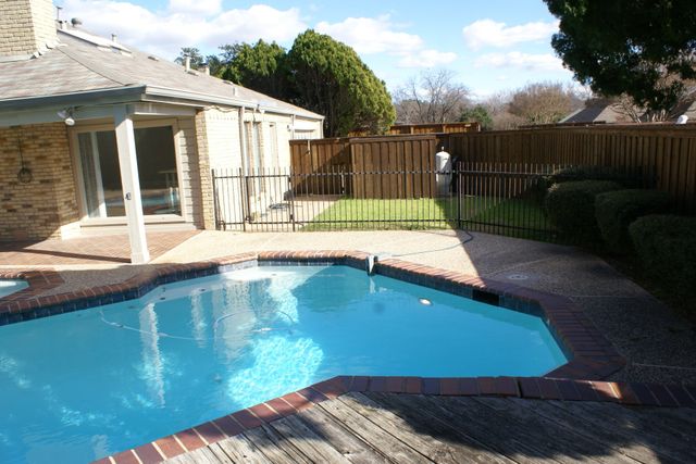 2004 Carmel Drive, Plano, TX 75075