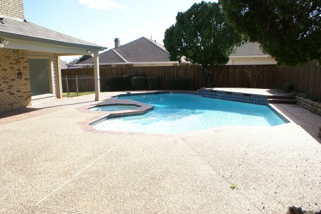 2004 Carmel Drive, Plano, TX 75075