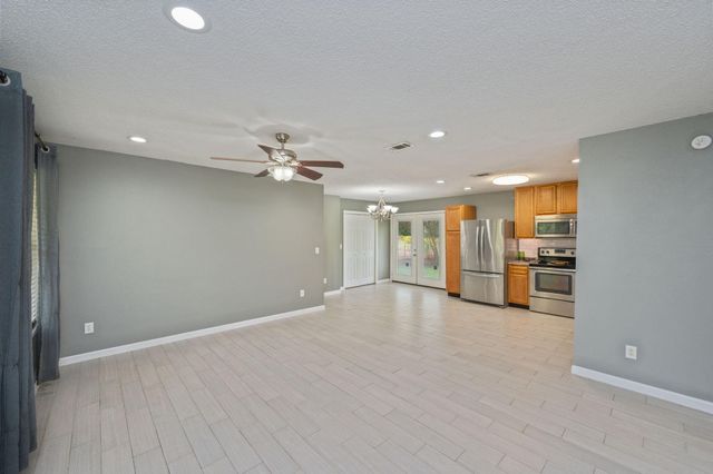 91 North Street, Defuniak Springs, FL 32433