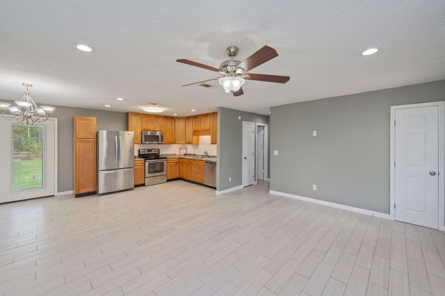 91 North Street, Defuniak Springs, FL 32433