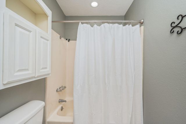 91 North Street, Defuniak Springs, FL 32433