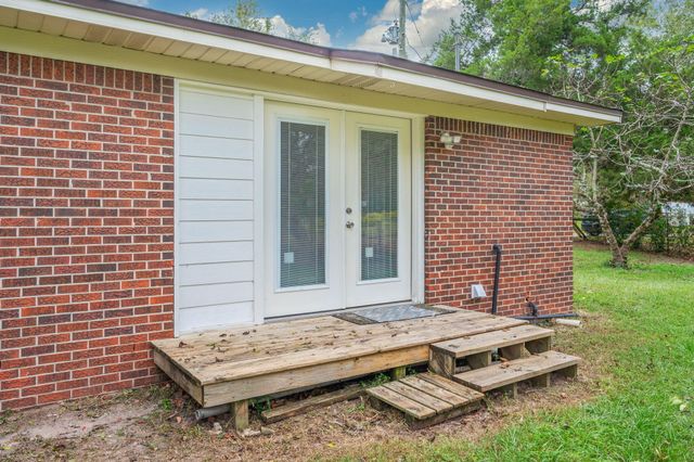 91 North Street, Defuniak Springs, FL 32433