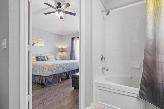 2560 MANESHAW LANE, Kissimmee, FL 34747