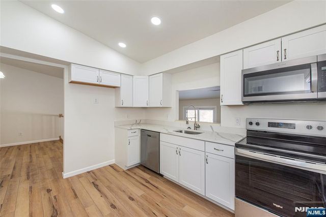 7 Summit, Clinton Town, NJ 08801