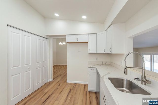 7 Summit, Clinton Town, NJ 08801