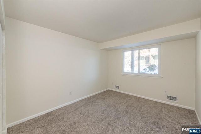 7 Summit, Clinton Town, NJ 08801