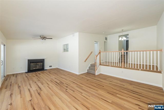 7 Summit, Clinton Town, NJ 08801