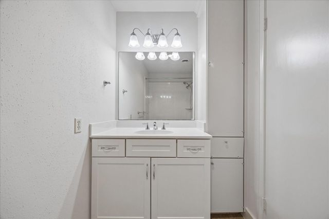2065 Winrock Boulevard 55, Houston, TX 77057