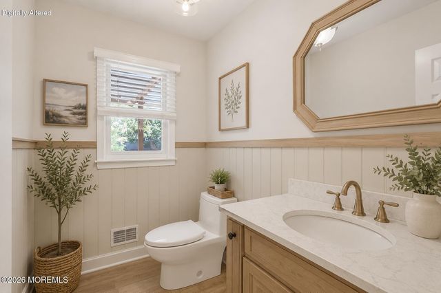 6 Kimberly Court, Manalapan, NJ 07726