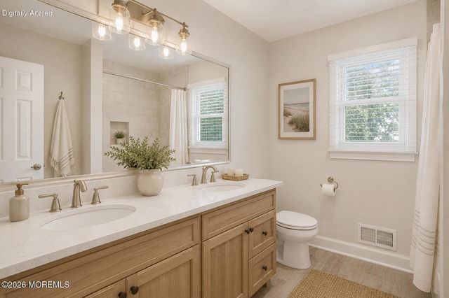 6 Kimberly Court, Manalapan, NJ 07726