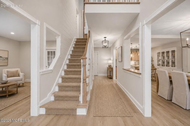 6 Kimberly Court, Manalapan, NJ 07726
