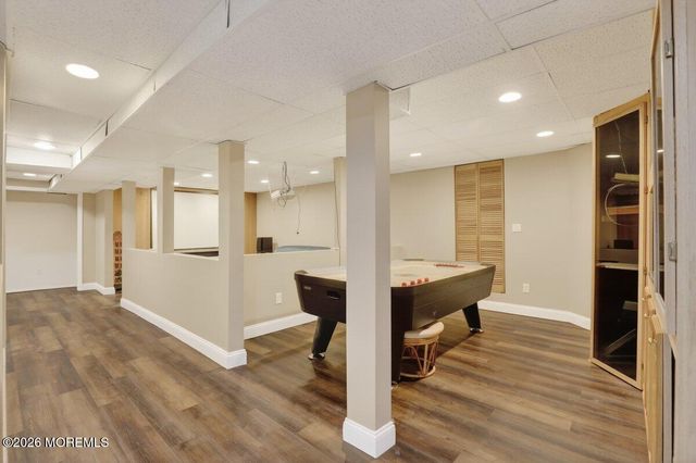 6 Kimberly Court, Manalapan, NJ 07726