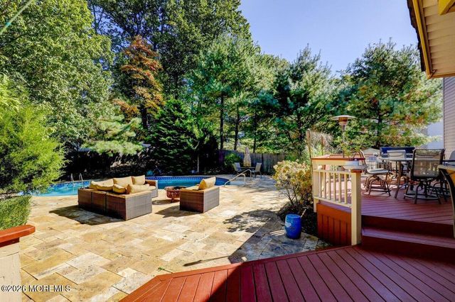 6 Kimberly Court, Manalapan, NJ 07726